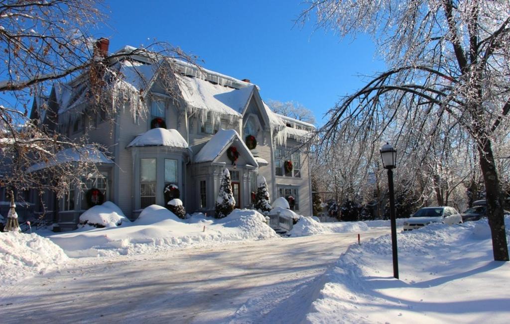 Shadow Lawn Inn Rothesay Экстерьер фото